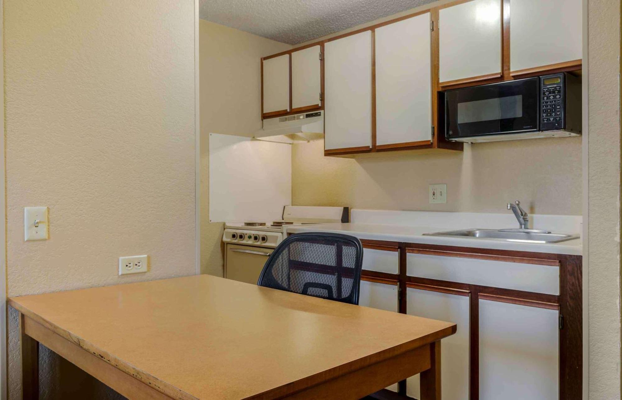 Extended Stay America Select Suites - Dallas - Las Colinas - Meadow Creek Dr Irving Bagian luar foto